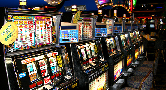 Spielcasino mit Spielautomaten und Unterhaltungsautomaten